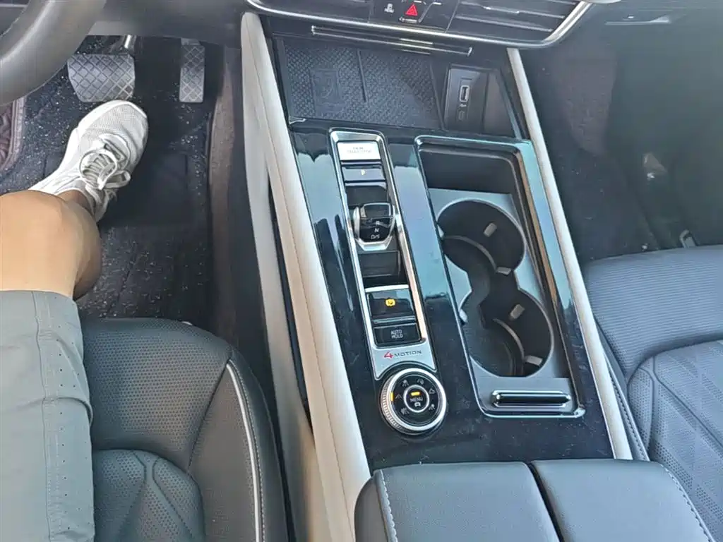 Volkswagen Teramont 2024 380TSI 4WD Prestige Flagship Edition фото 21