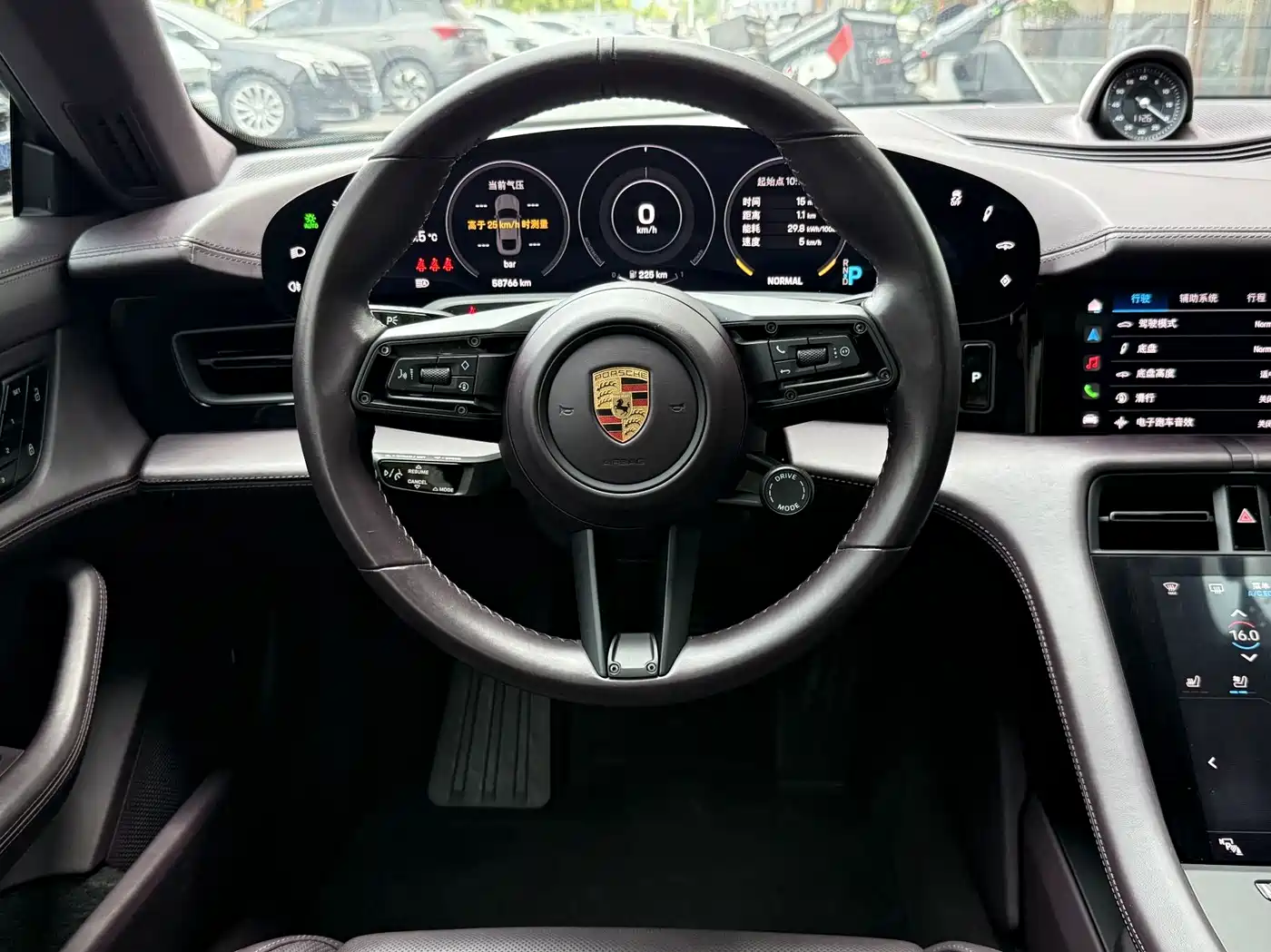 Porsche Taycan 2020 Taycan фото 13