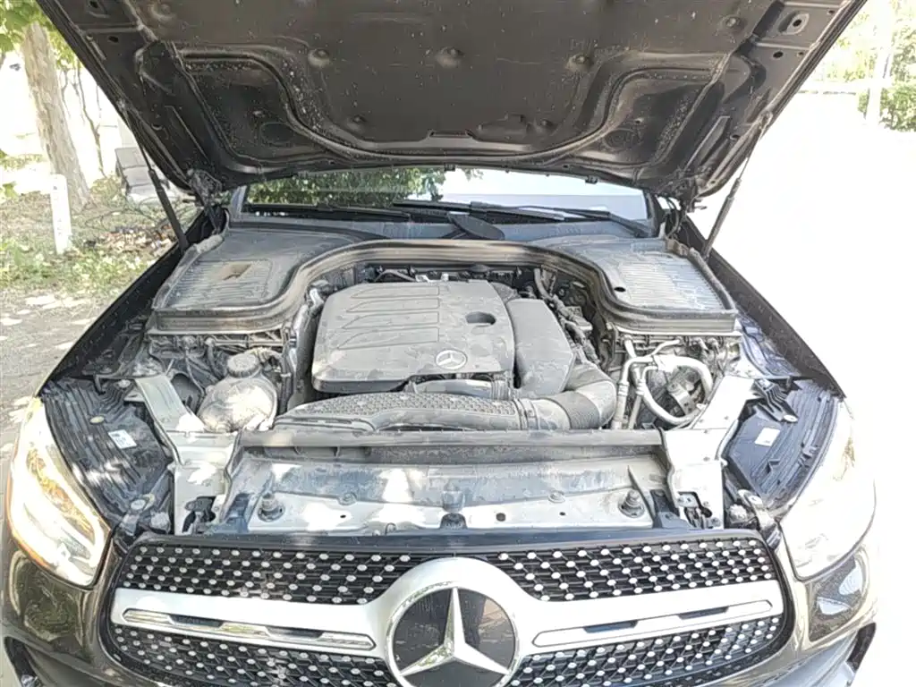 MERCEDES-BENZ GLC