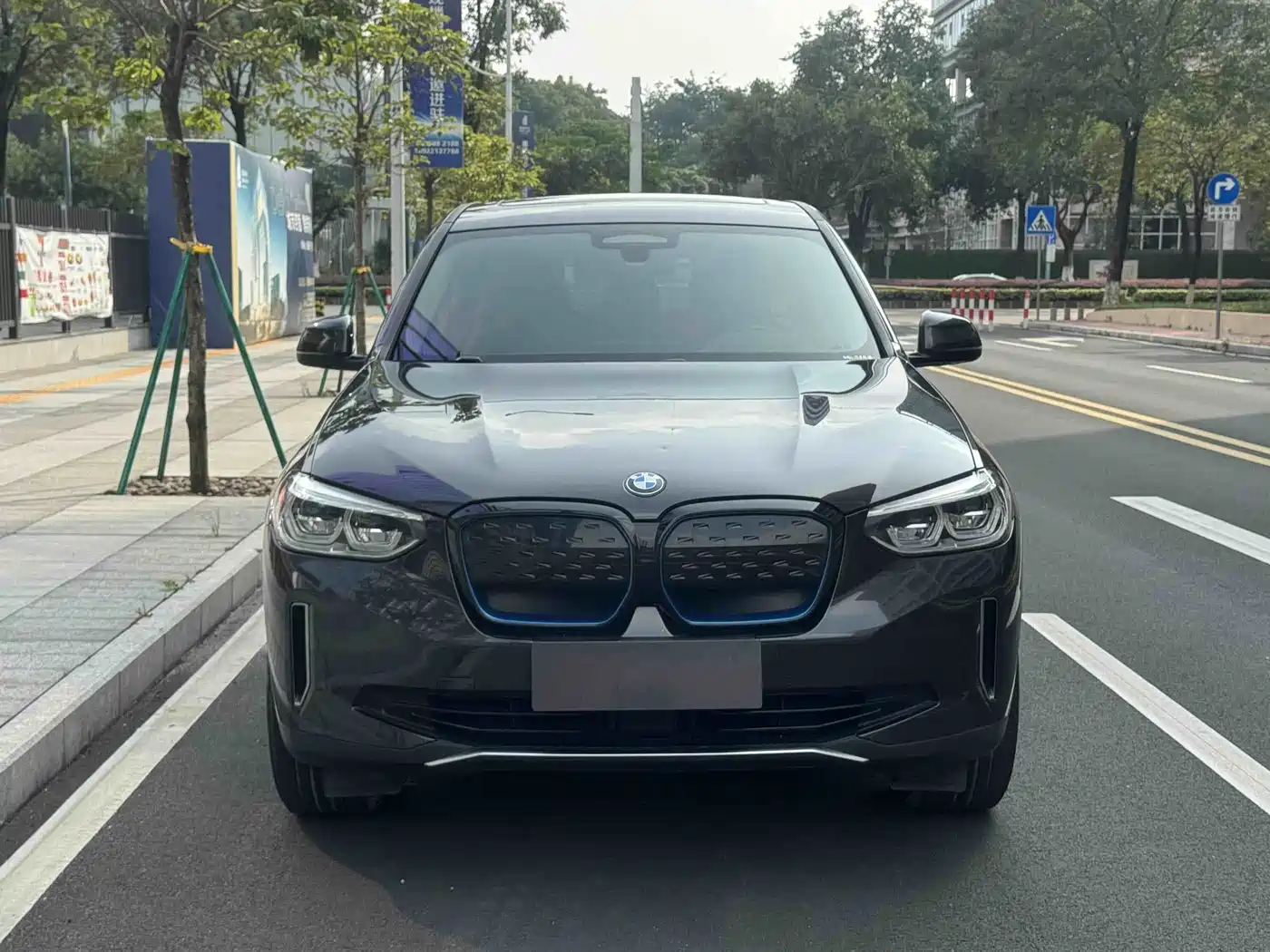 BMW iX3 2021 Leading фото 2