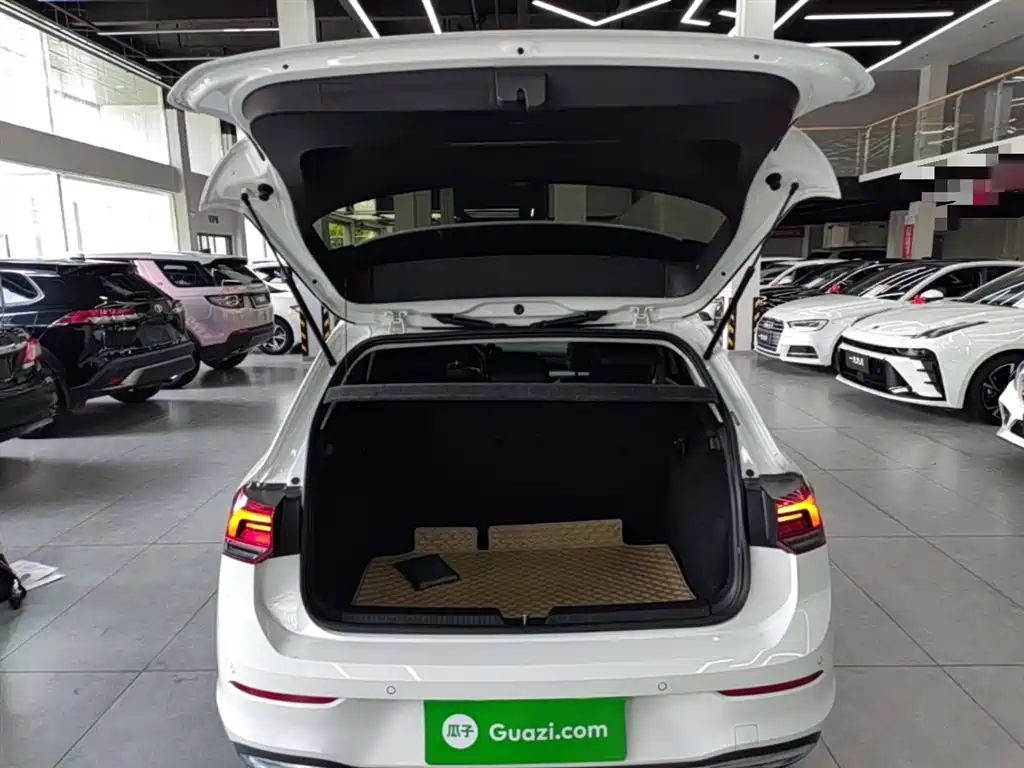 Volkswagen Golf 2023 Facelift 280TSI DSG Pro фото 19