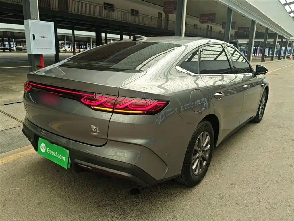 BYD Qin L 2025 DM-i Smart Drive Edition 80KM Leading фото 7