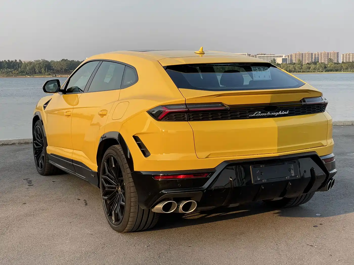 Lamborghini Urus SE 2026 2025 4.0T Standard Edition