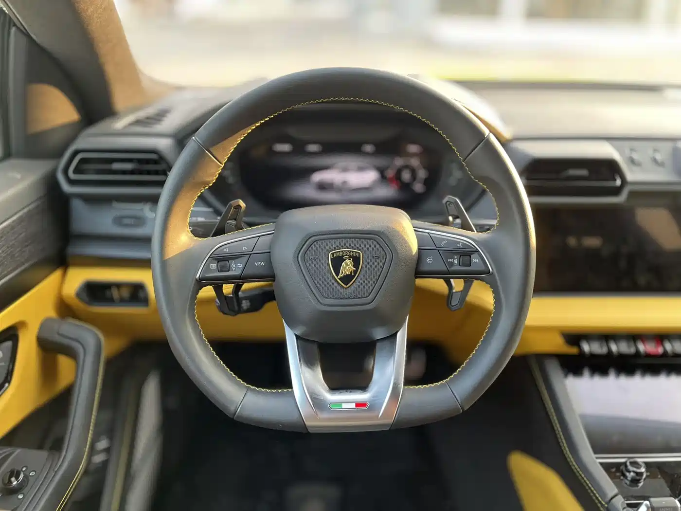 Lamborghini Urus SE 2026 2025 4.0T Standard Edition