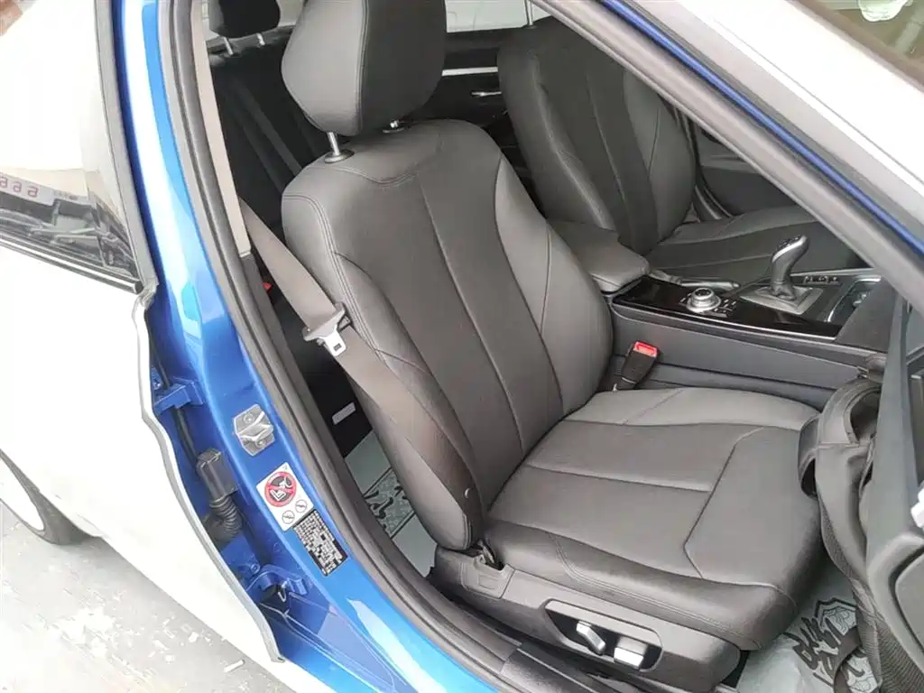 BMW 3 Series 2017 320Li M Sport фото 25