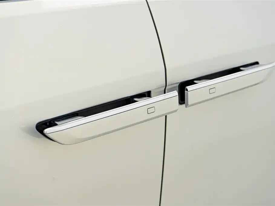 BUICK GL8 NEW ENERGY