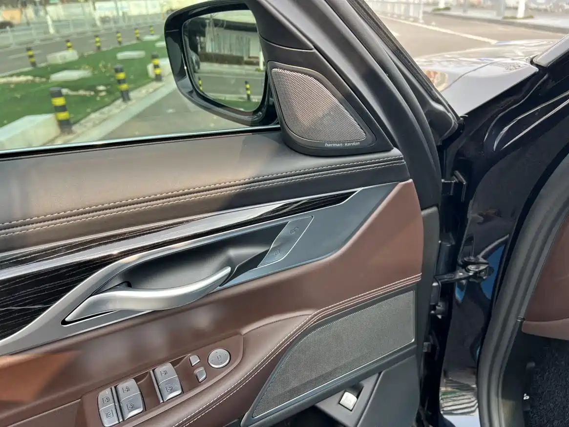 BMW 7 Series 2021 Model 730Li M Sport Package фото 4