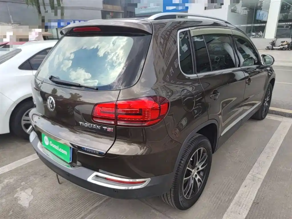Volkswagen Tiguan 2015 1.8TSI Automatic 2WD Highline фото 7