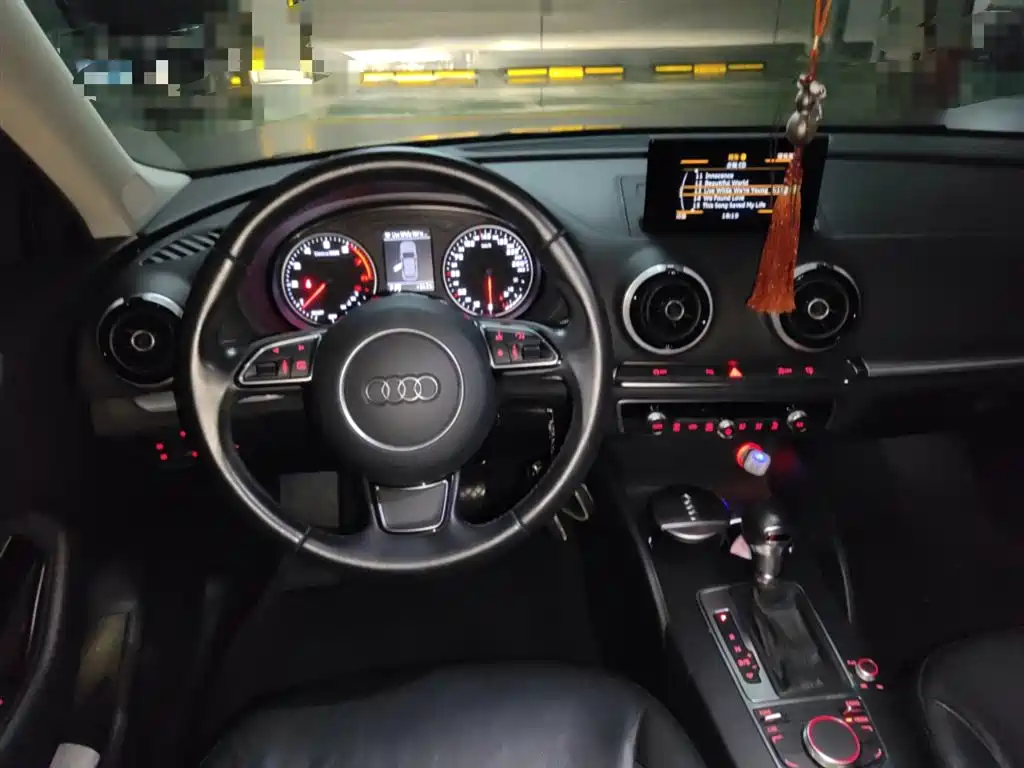 Audi A3 2015 Sportback 35 TFSI Millionth Anniversary Comfort Enjoyment Type фото 3