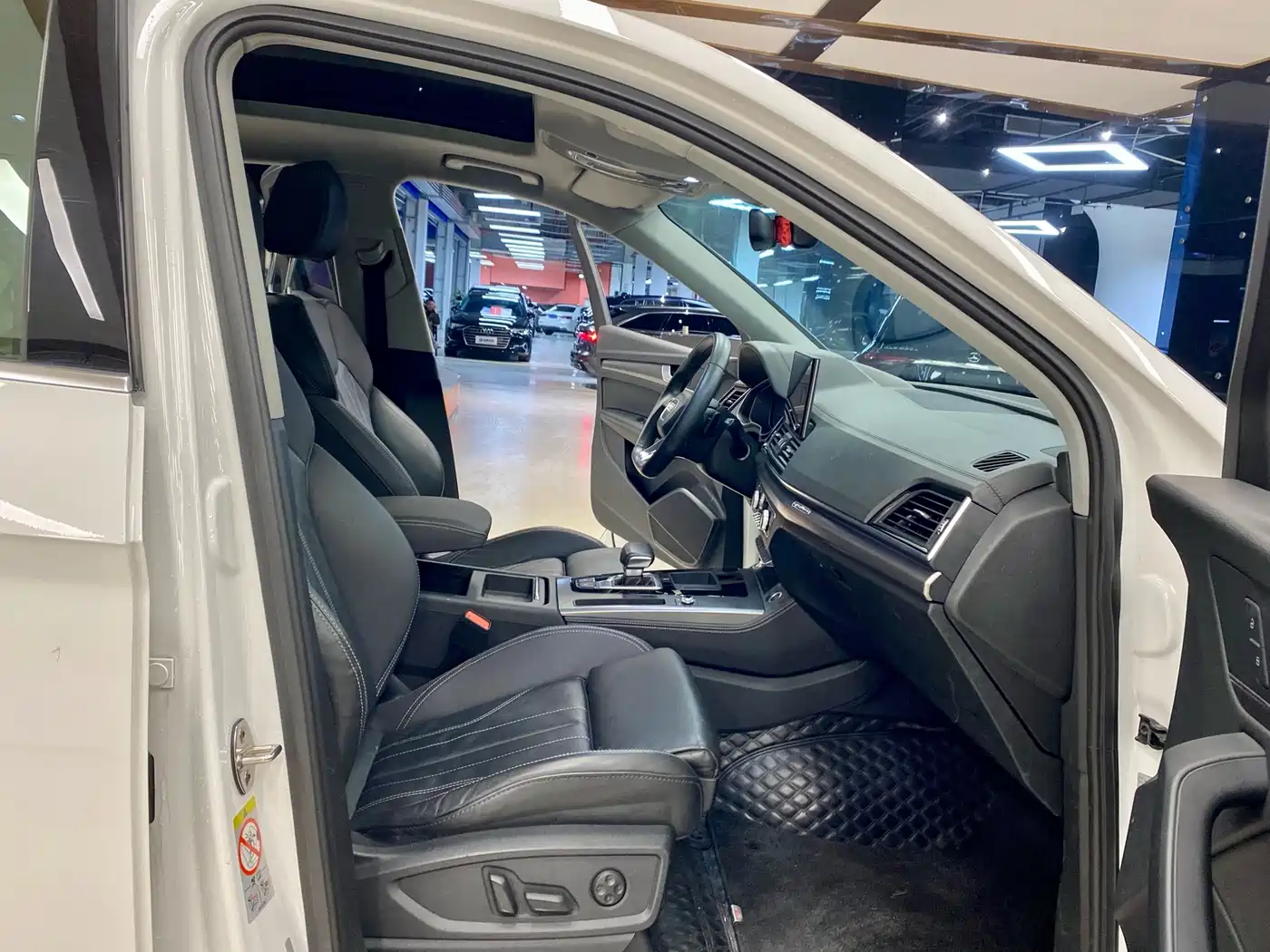 Audi Q5L 2022 40T Luxury Dynamic фото 13