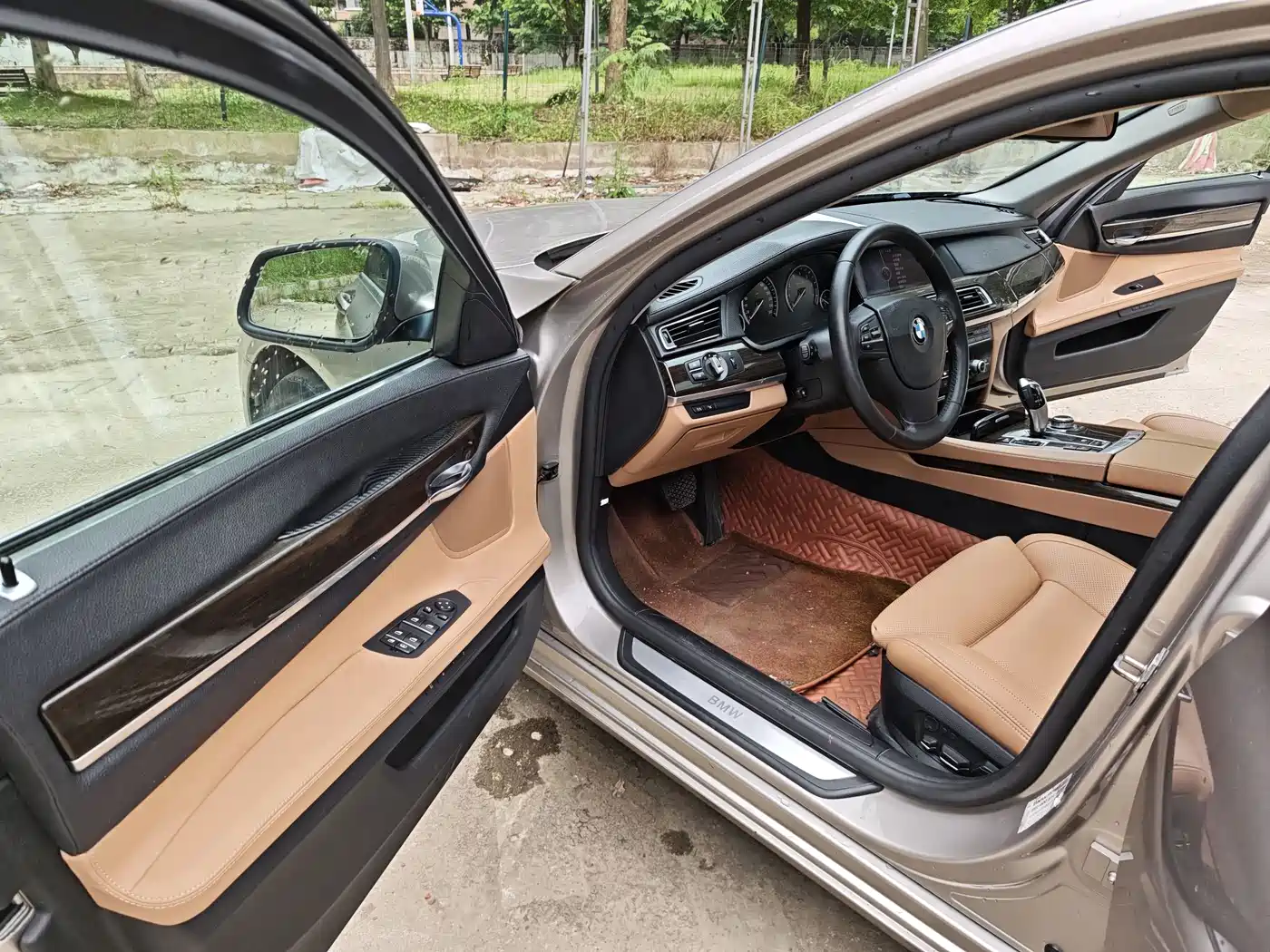 BMW 7 Series 2009 740Li Premium фото 14