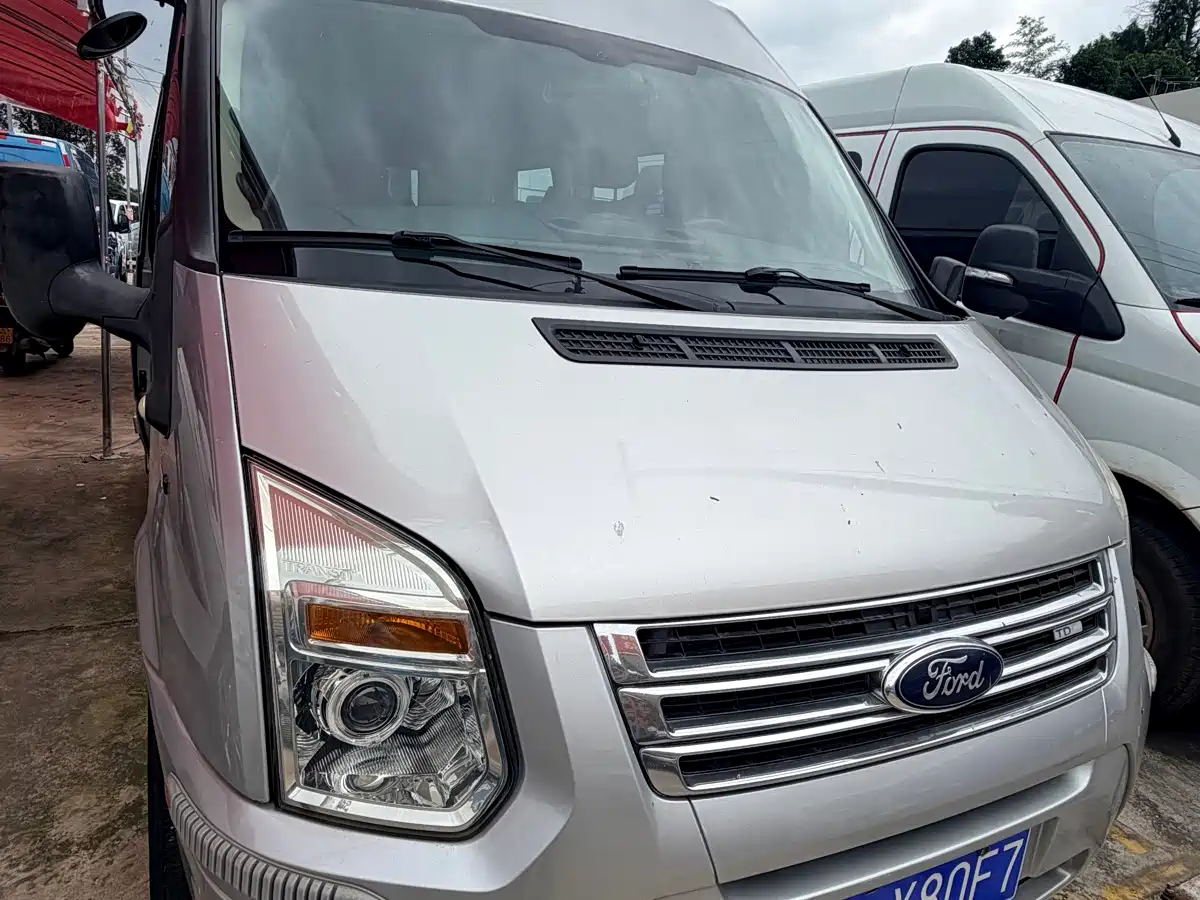 Ford New Generation Transit 2013 2013 2.4T Diesel Economy Logistics Short Wheelbase Medium Roof China III