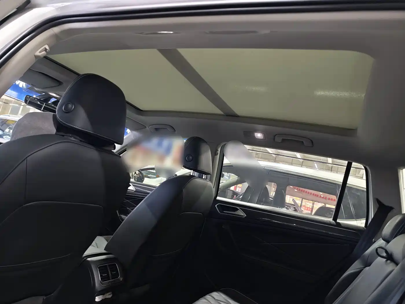 Volkswagen Tiguan L 2024 Outstanding 330TSI Auto 2WD R-Line Dragon Glory Edition фото 10