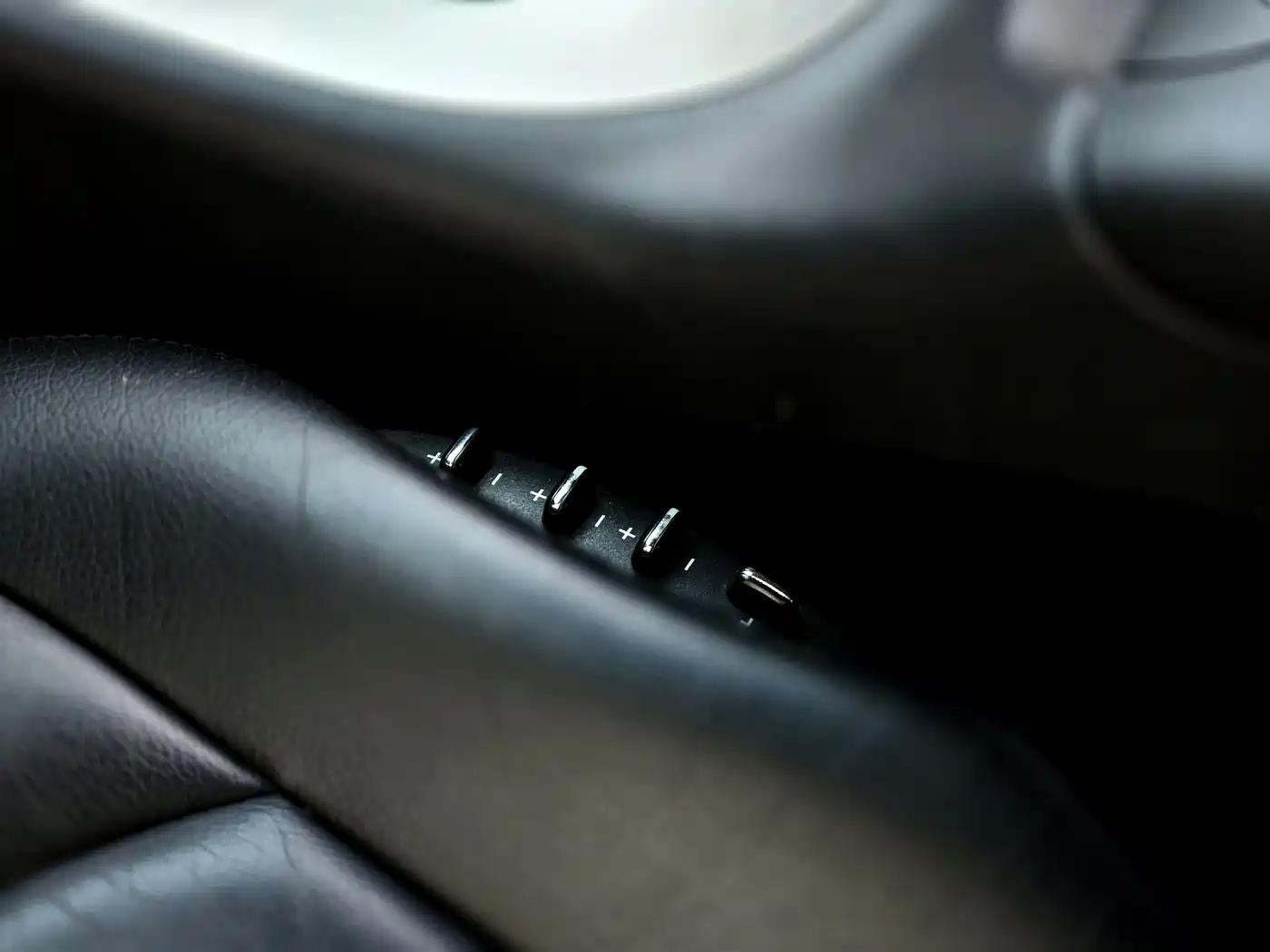 Mercedes-Benz CLK-Class 2006 CLK 280 Coupe фото 21