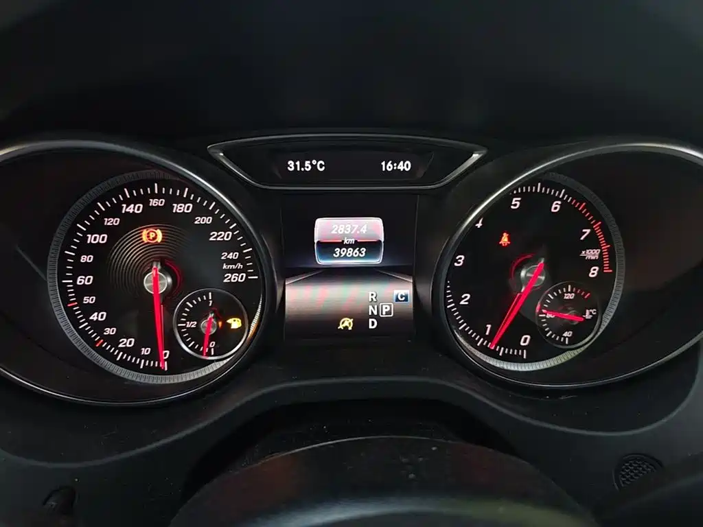 Mercedes-Benz CLA (Import) 2018 CLA 220 4MATIC фото 19