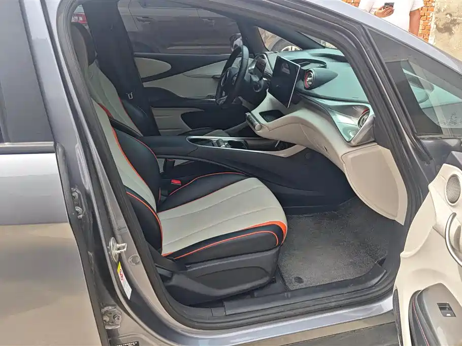BYD Dolphin 2021 Model 405km Fashion Edition фото 8