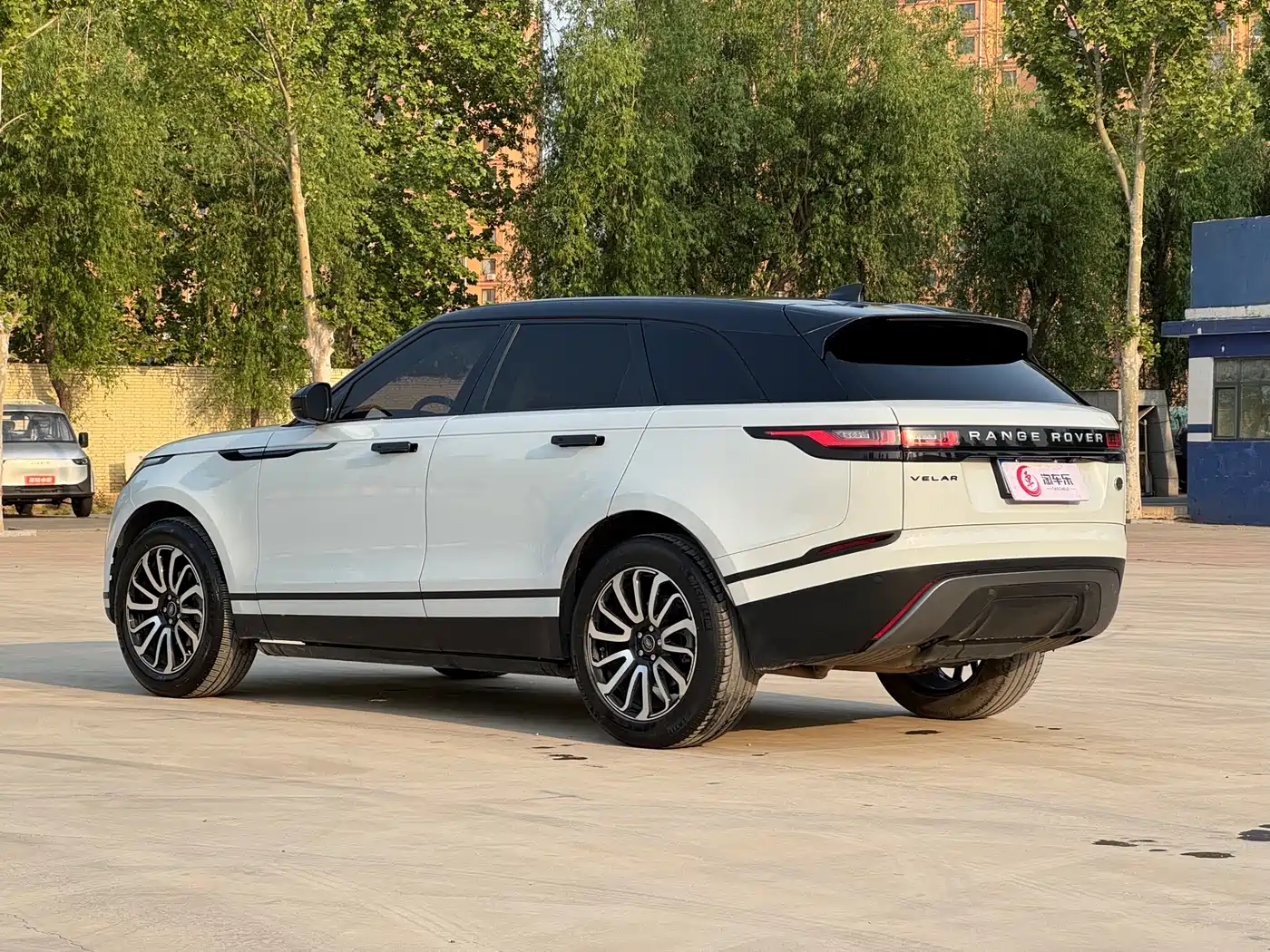 Land Rover Range Rover Velar 2017 P250 S фото 18