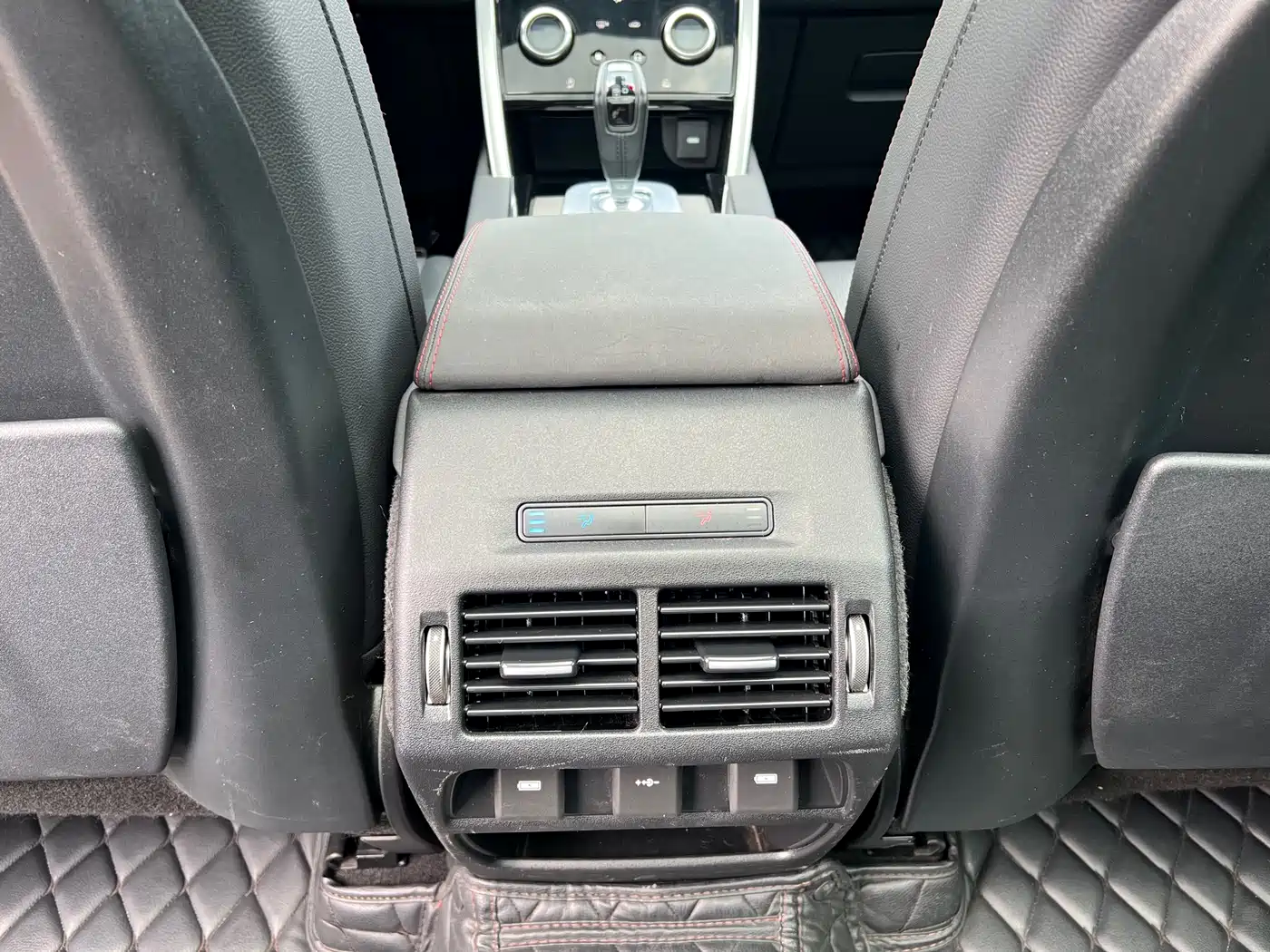 Land Rover Discovery Sport 2022 Model Year Facelift 249PS Metropolitan Edition фото 9