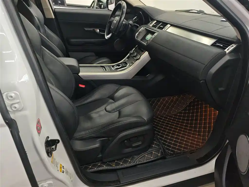 Land Rover Range Rover Evoque 2015 2.0T 5-Door Intelligent Edition фото 20
