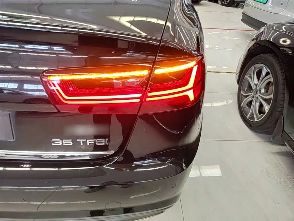 Audi A6L 2018 Model 35 TFSI Collector's Edition фото 8