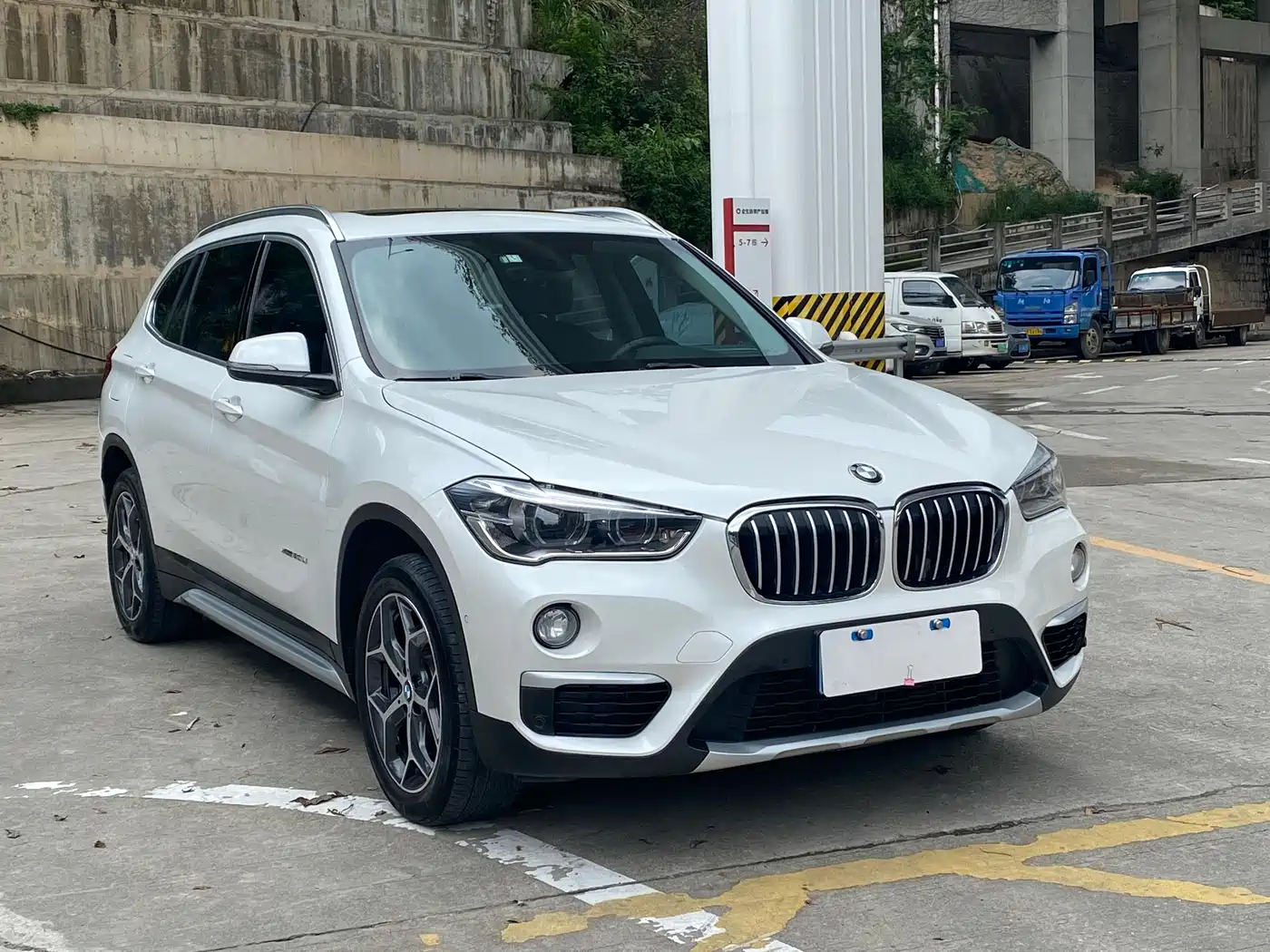 BMW X1 2016 xDrive20Li Luxury Model фото 7
