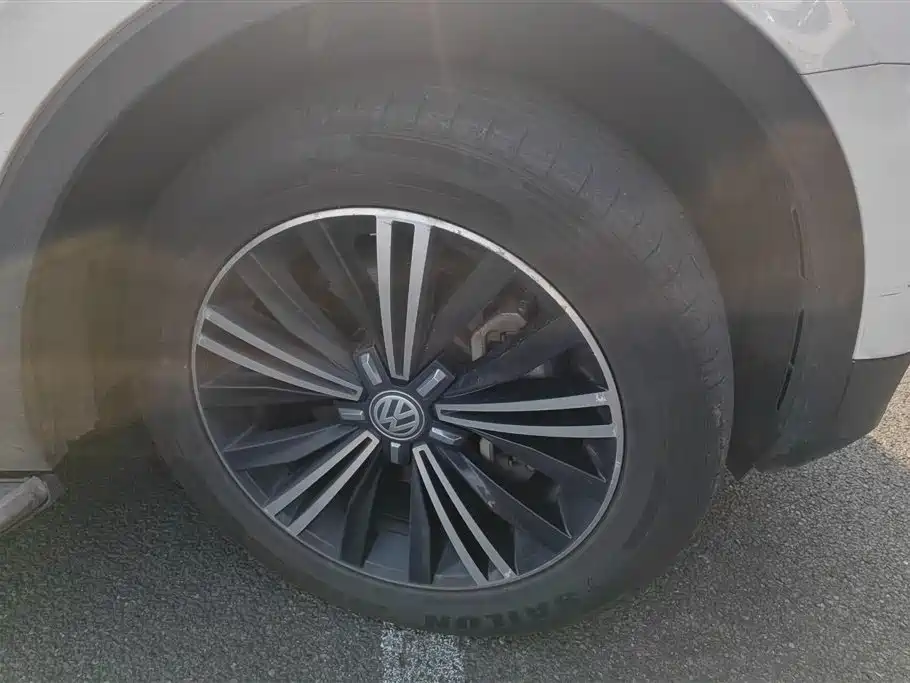 Volkswagen Tiguan L 2019 330TSI Auto 2WD Smart Luxury Edition China V фото 6