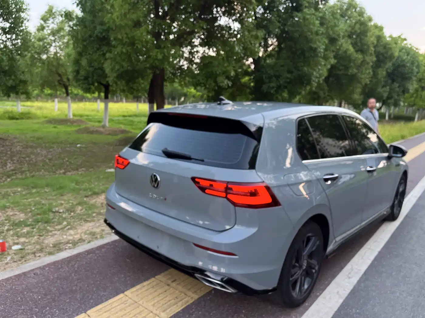 Volkswagen Golf 2023 280TSI DSG R-Line Lite фото 8