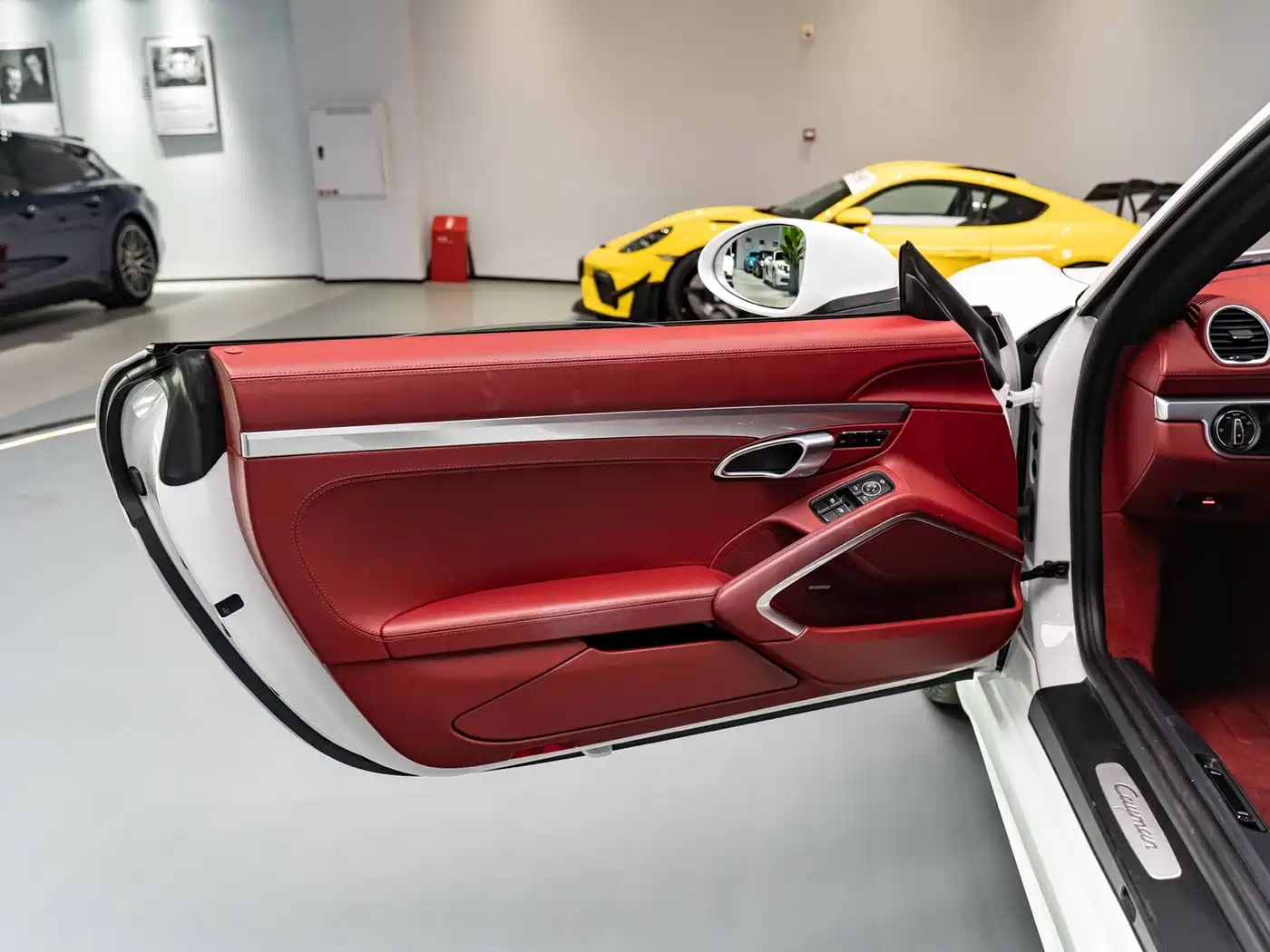 Porsche 718 2018 Cayman 2.0T фото 11