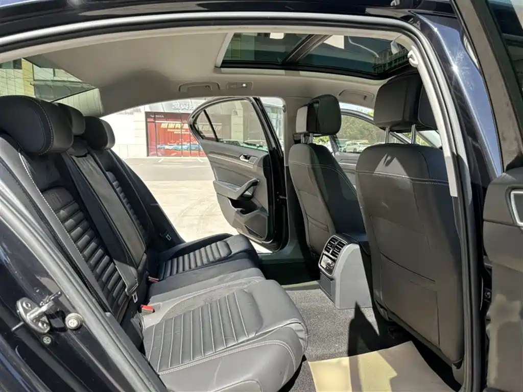 Volkswagen Magotan 2020 330TSI DSG Leading фото 21
