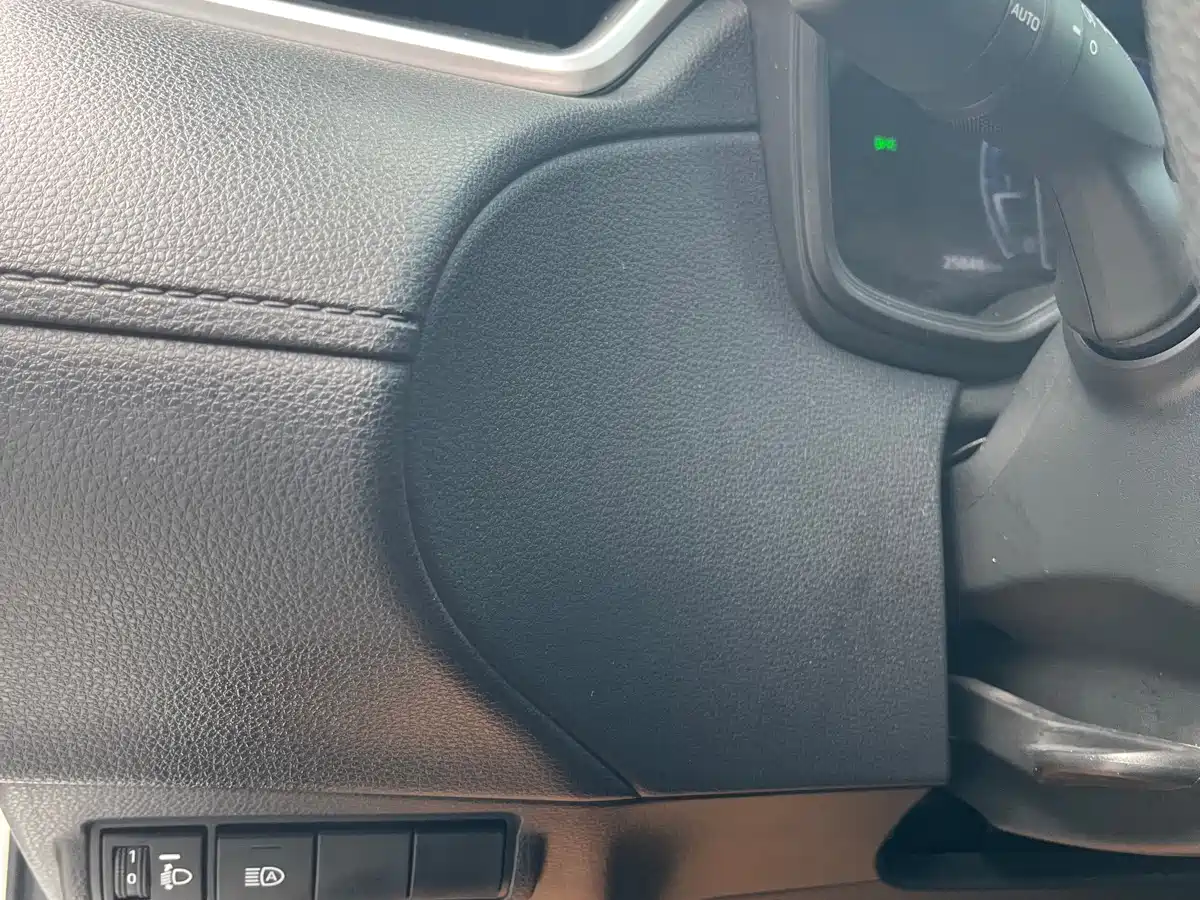 Toyota Frontlander 2024 2.0L CVT Leading Edition фото 9