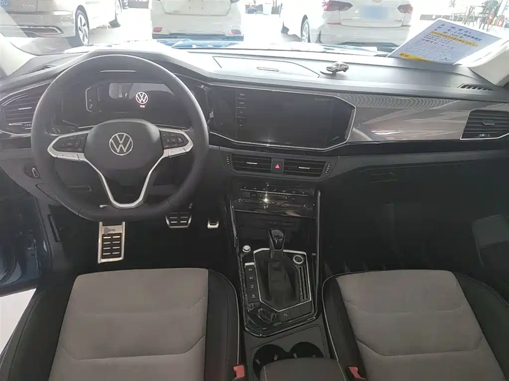 Volkswagen Tayron X 2020 330TSI 2WD Premium Smart Edition фото 10