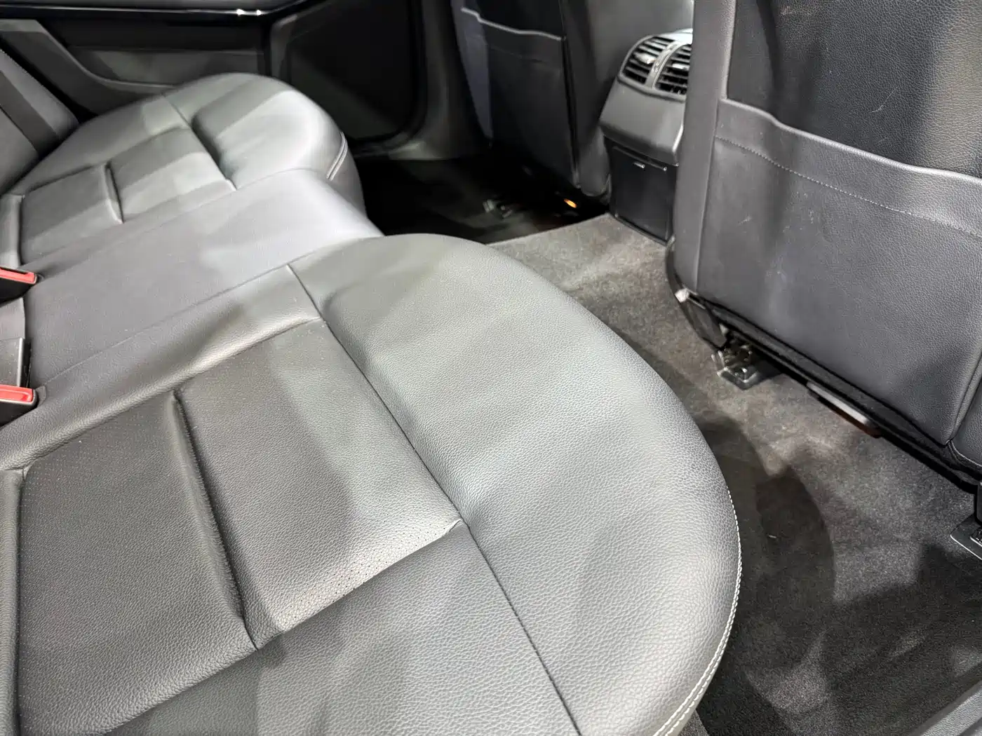 Mercedes-Benz E-Class 2014 E 260 L Sport фото 30