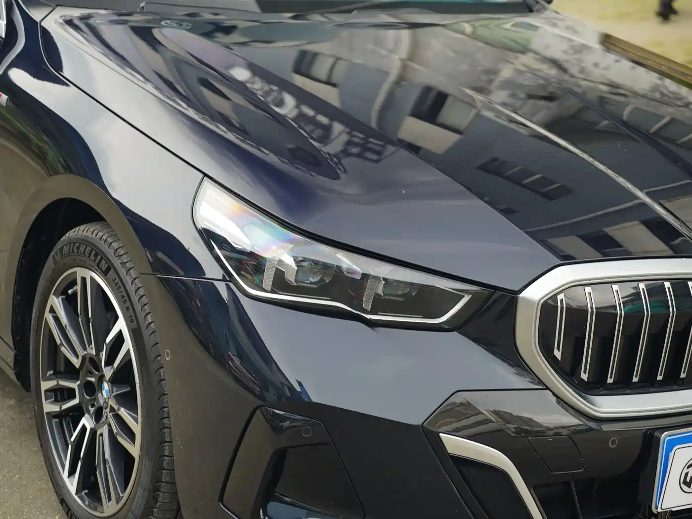 BMW 5 Series 2024 530Li Leading M Sport Package фото 12