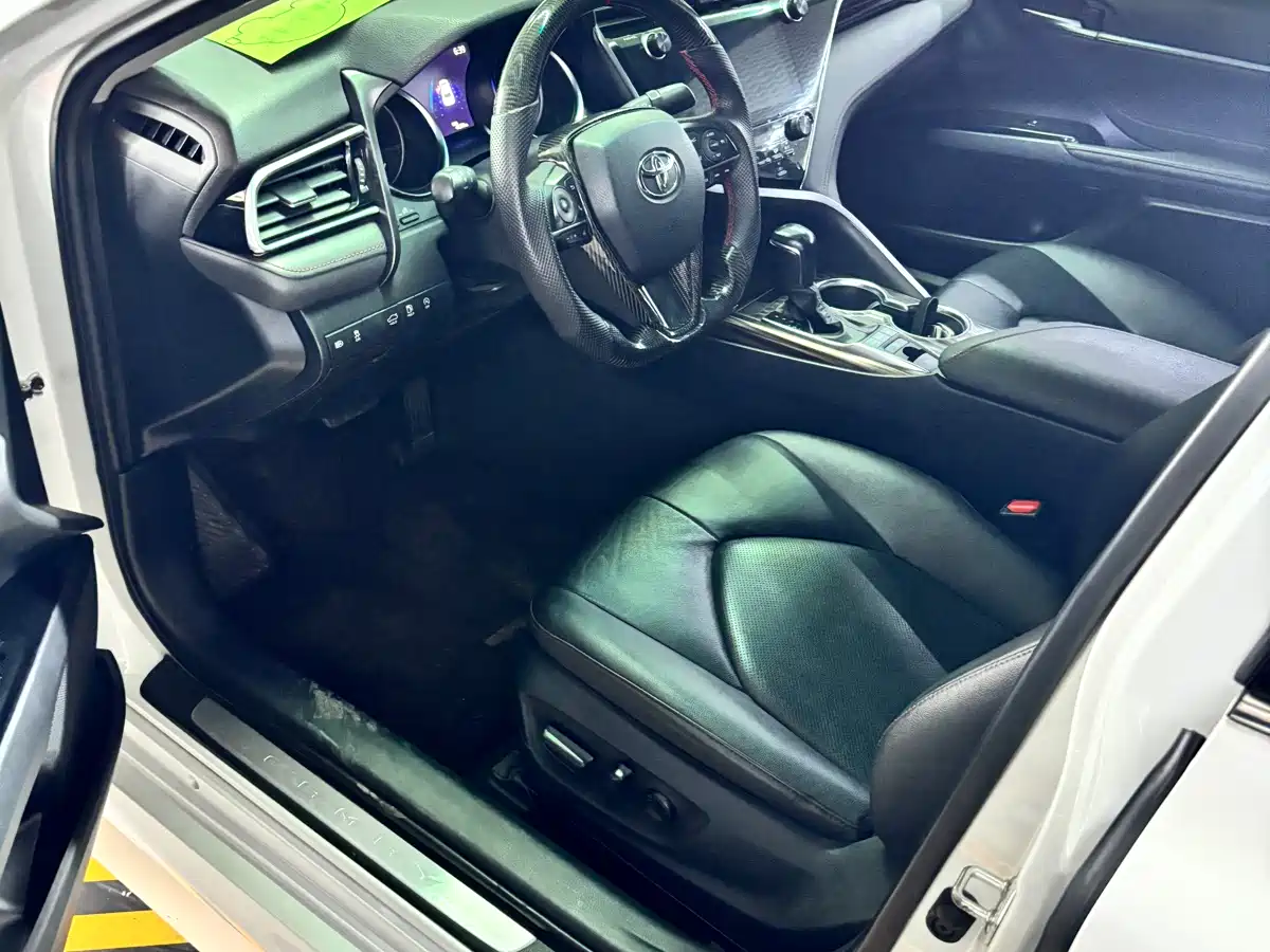 Toyota Camry 2021 2.5G Luxury Edition фото 4