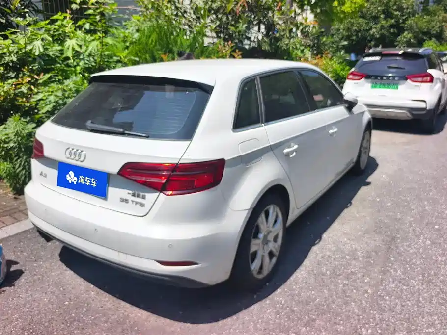 Audi A3 2017 Sportback 35 TFSI Progressive фото 3