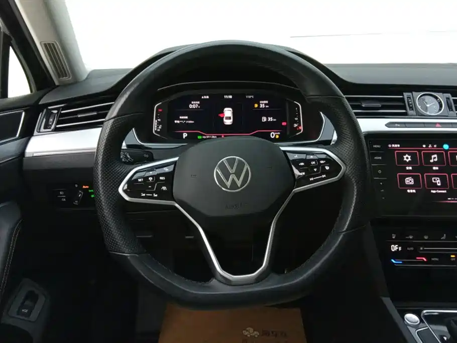 Volkswagen Magotan 2023 Model 2 Million Commemorative Edition 330TSI DSG Luxury фото 15