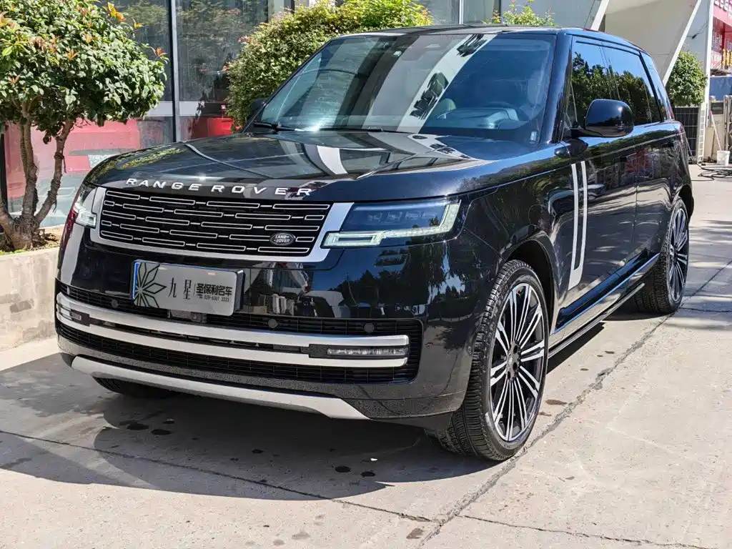 Land Rover Range Rover 2023 3.0 L6 400PS Golden Age Long Wheelbase