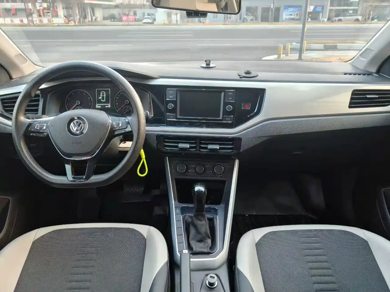 Photo 4 - Volkswagen Polo