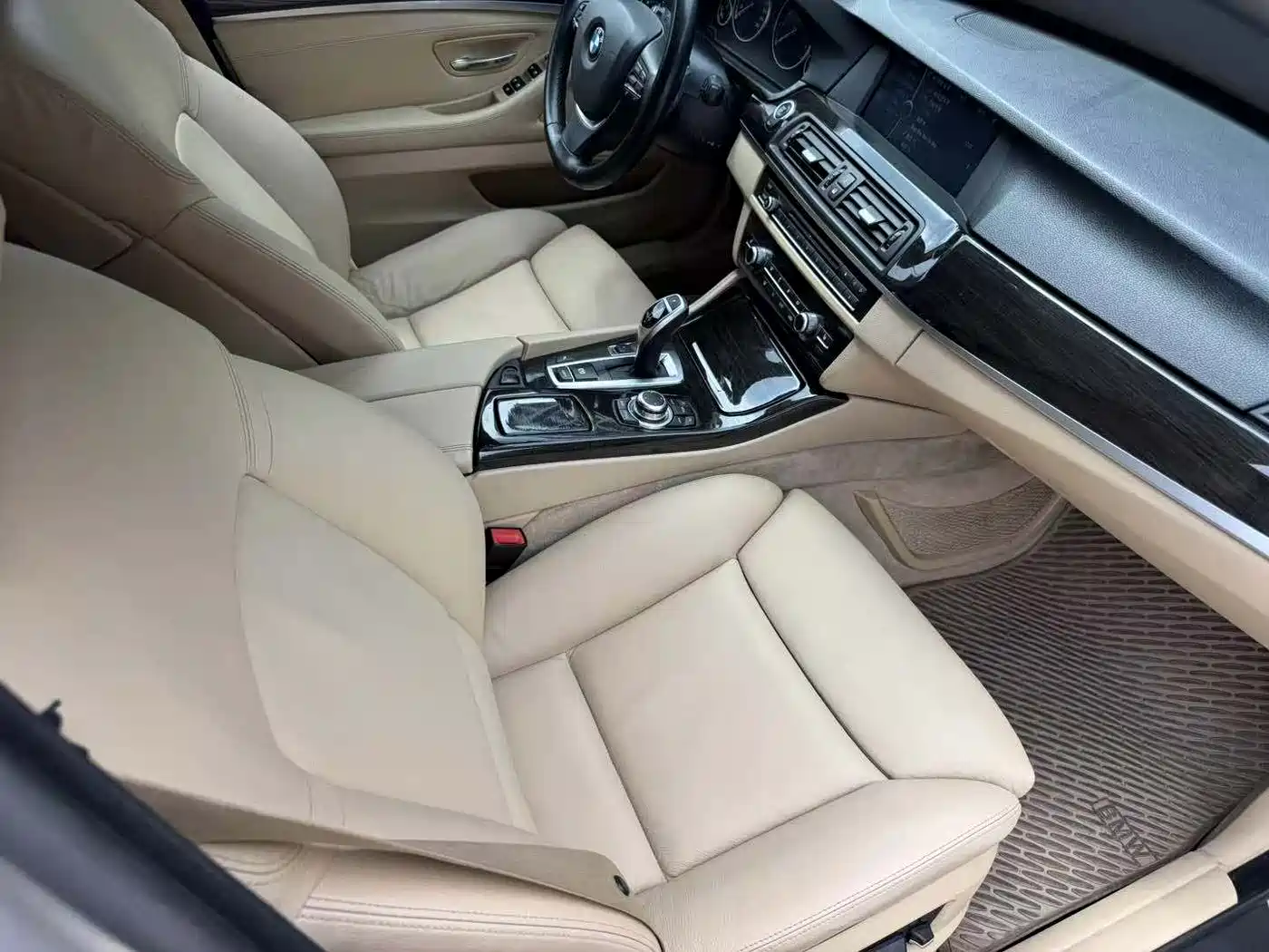 BMW 5 Series 2012 535Li Luxury фото 9