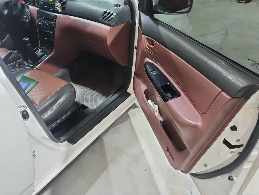 BYD F3 2013 Energy-saving Edition 1.5L Manual Comfort фото 8