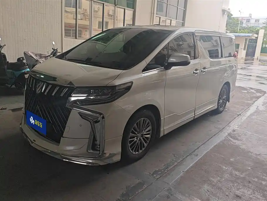 Toyota Alphard 2019 Hybrid 2.5L Luxury