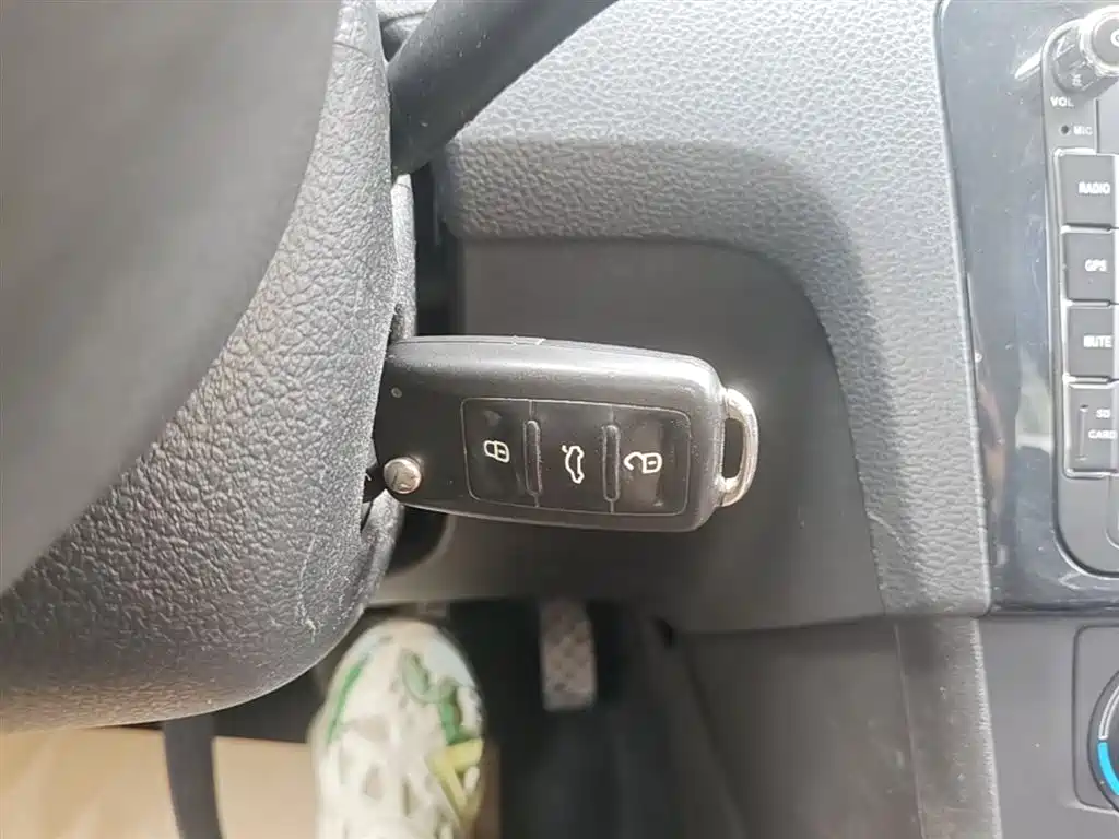 Škoda Skoda Rapid Spaceback 2016 Facelift 1.6L Automatic Forward Edition фото 9