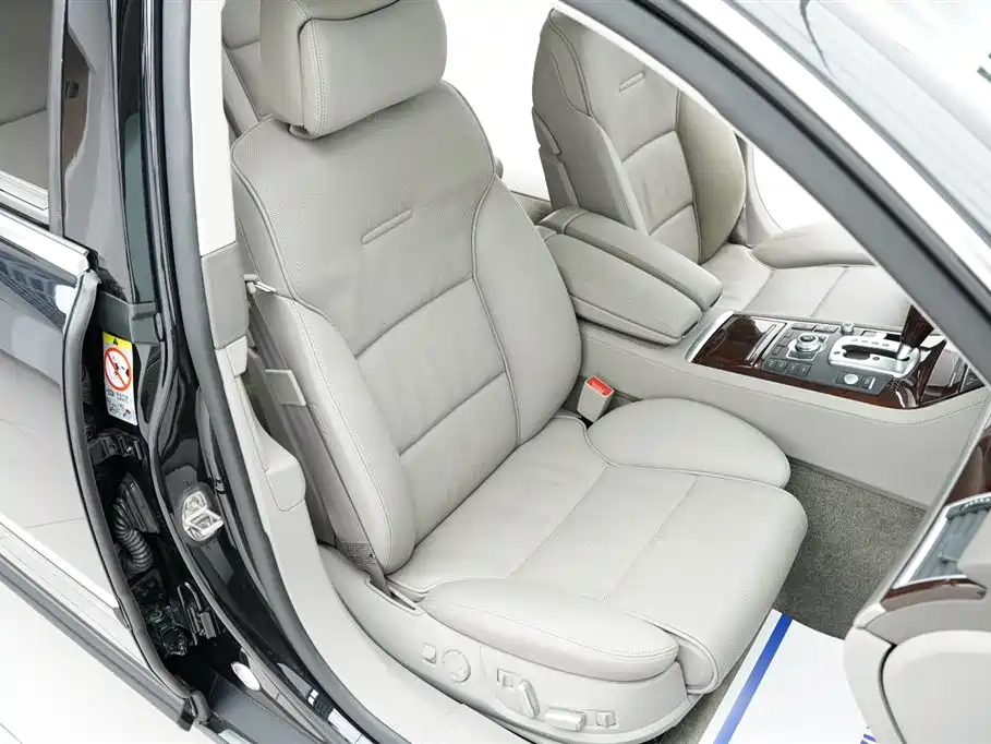 Фото 30 - Audi A8