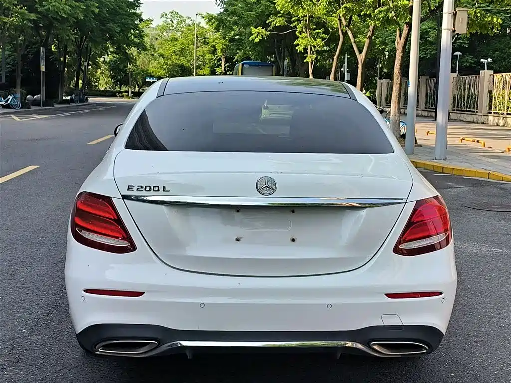 Mercedes-Benz E-Class 2016 E 200 L Sport Type фото 8