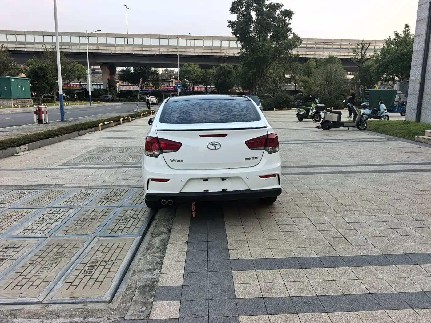Soueast V5 Lingzhi 2019 2017 1.5L Manual Premium
