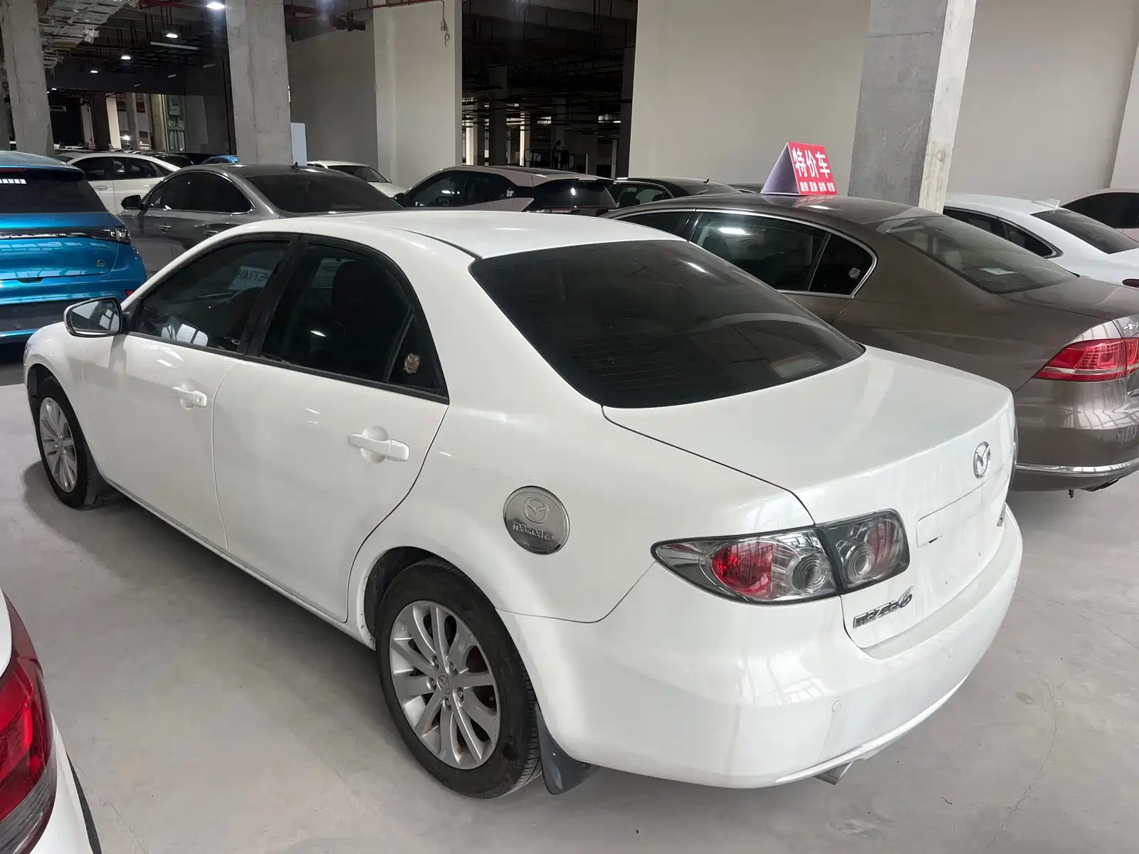 Photo 3 - Mazda 6