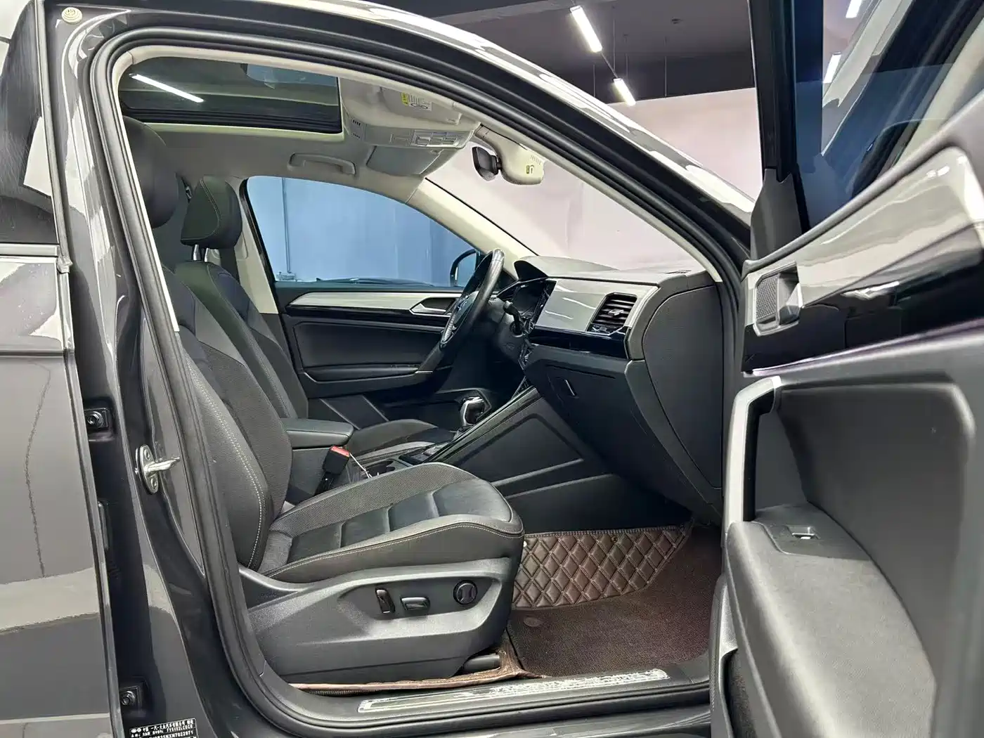 Volkswagen Tayron 2022 280TSI 2WD Luxury Smart Connect Edition фото 21