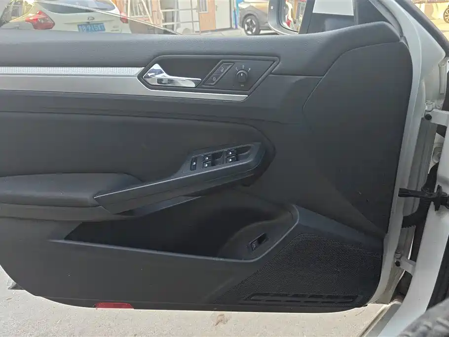 Volkswagen Lamando 2021 230TSI DSG Fashion Edition фото 7