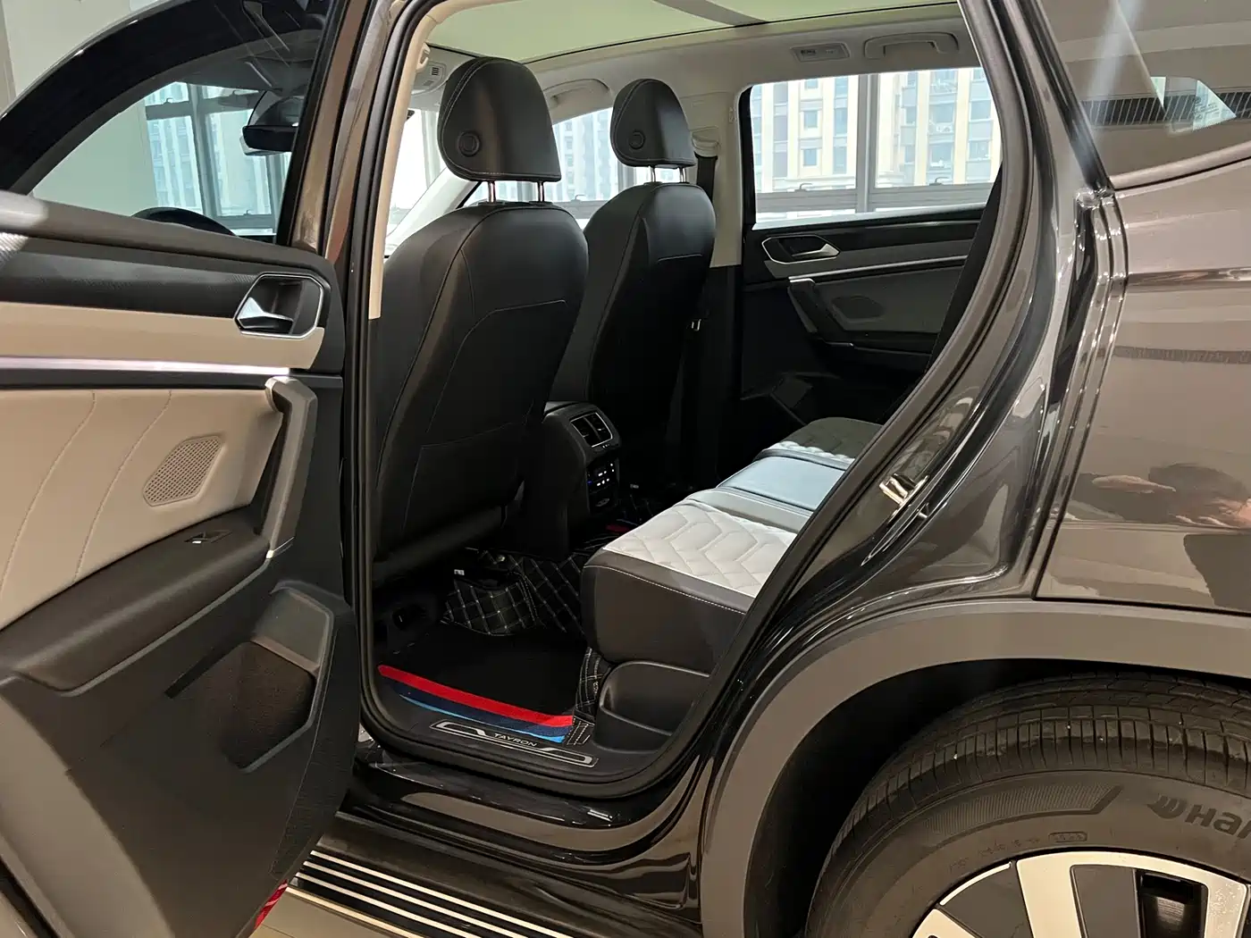 Volkswagen Tayron 2023 330TSI 2WD Luxury Plus Advanced Edition фото 17