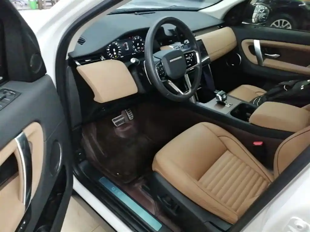 Land Rover Discovery Sport 2025 249PS Performance Tech Edition фото 16
